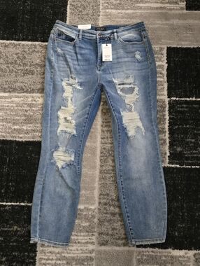 Judy Blue Distressed Boyfriend Jeans 13/31 NWT